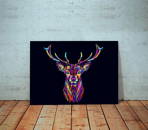Kunstdruck Hirsch – Majestätisches Geweih, leuchtende Popart-Farben auf tiefem Schwarz: Dieser Hirschkopf verbindet ein klassisches Wildmotiv mit moderner Streetart-Optik